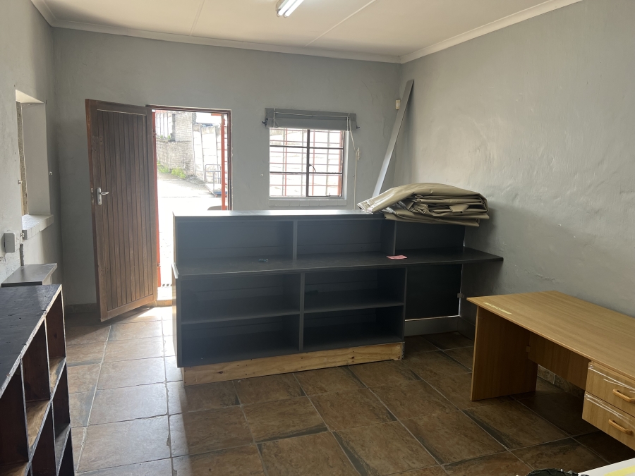 Commercial Property for Sale in Braelyn Industrial Eastern Cape